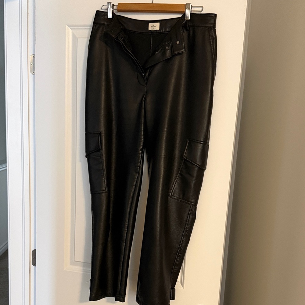 Wilfred Black Ankle Pants
